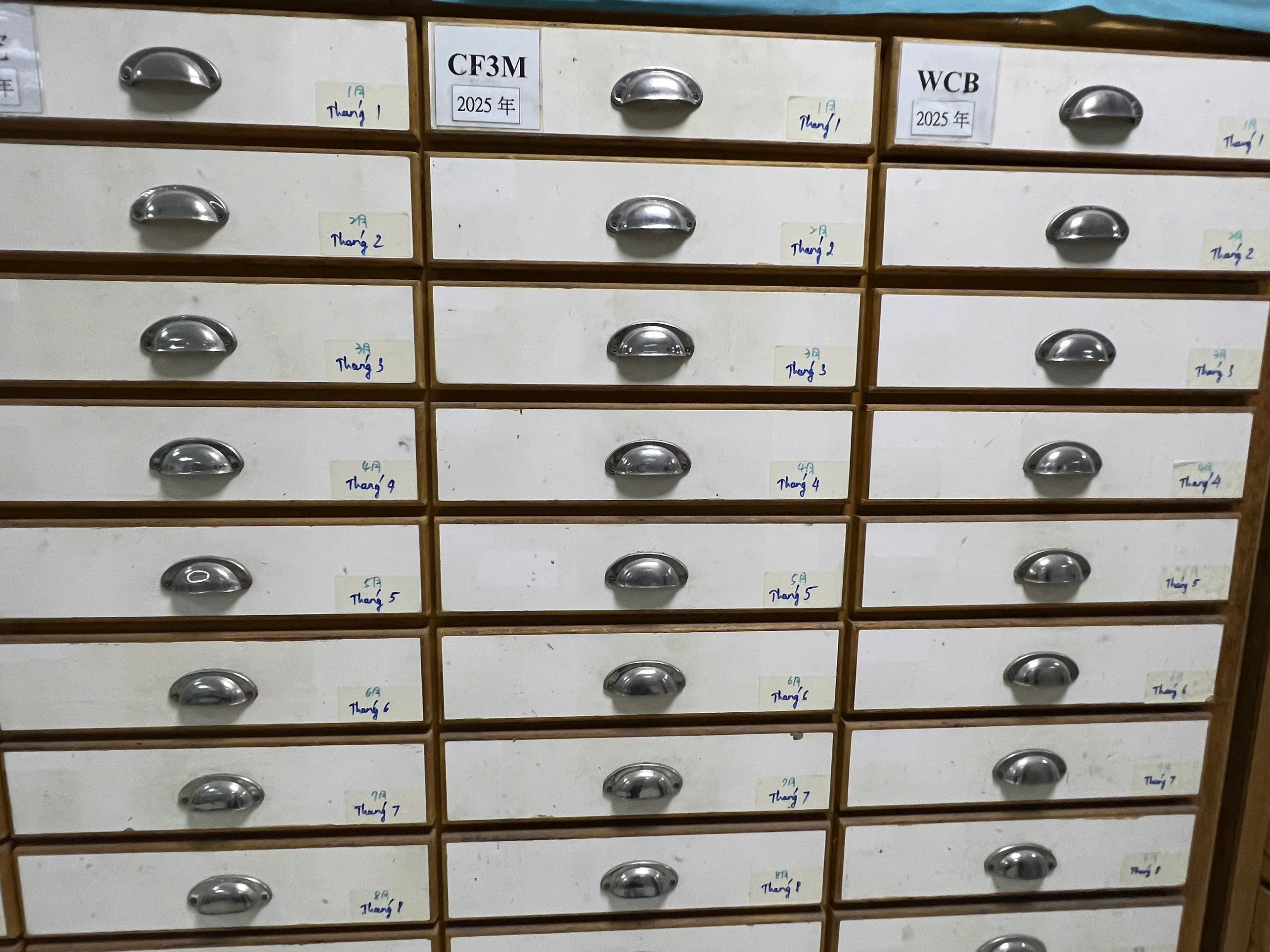 Storage Cabinet 1.jpg